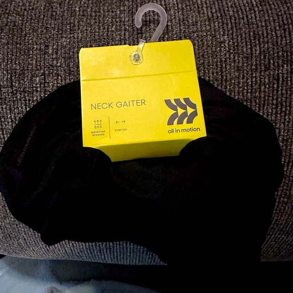All In Motion Neck Gaiter - Picture 1 of 5